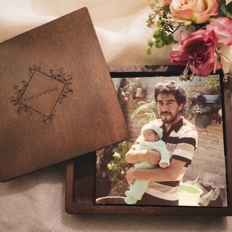 album_familiar_legado_impreso_mockup_vintage album_familiar_legado_impreso_mockup_vintage